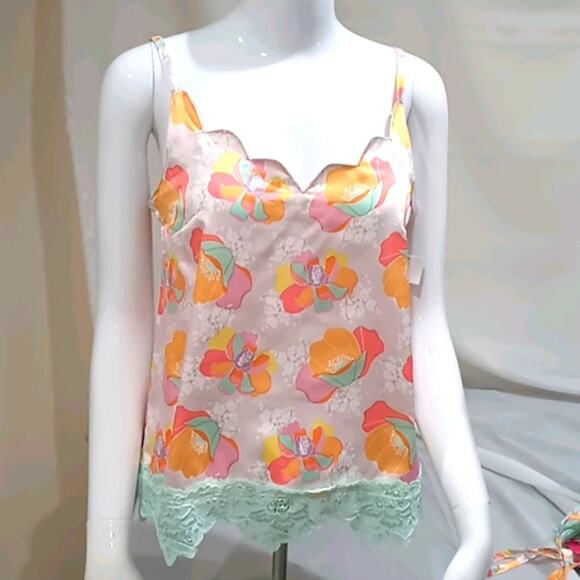 NEW ONCE UPON A DREAM Beautiful Satin Flowered Camisole Scalloped Neck Size S - Picture 1 of 3